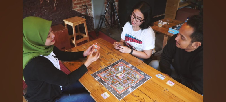 17.	Jika kartu lantas sudah habis kocok ulang kartu.